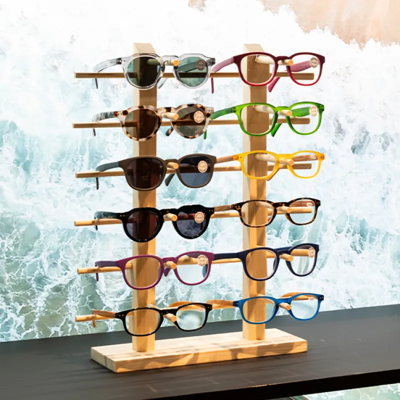 Expositor de madera para gafas