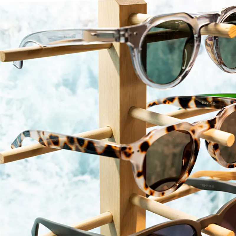 Expositor de madera para gafas (1)