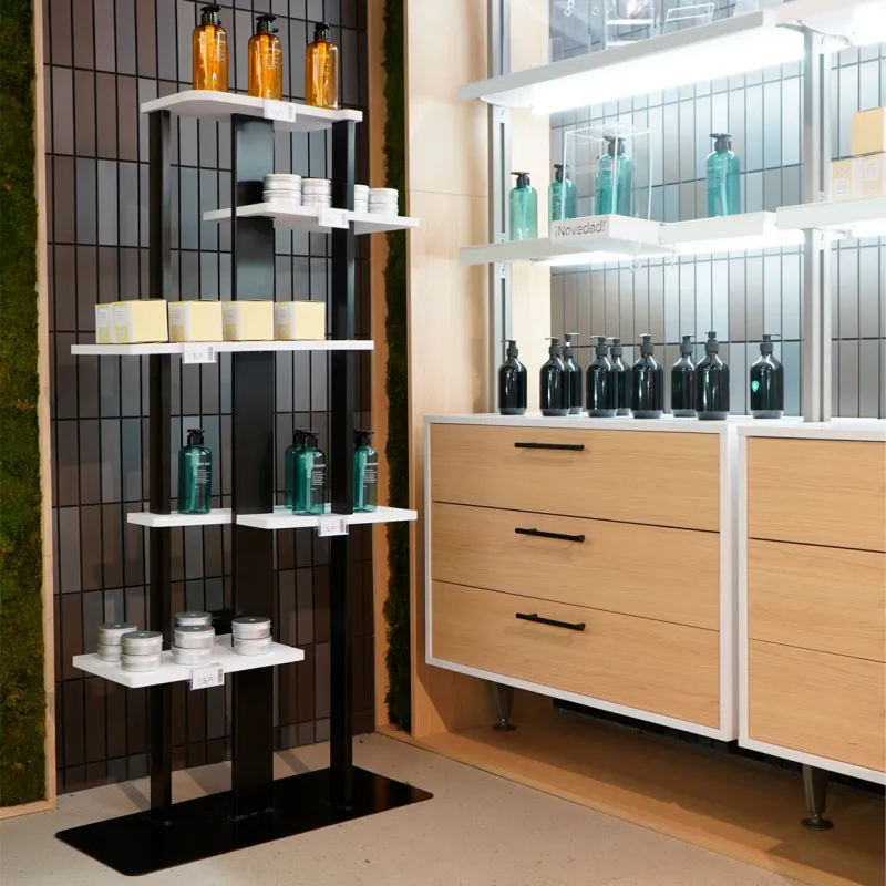 Mueble de 5 Niveles Color Blanco ambiente con producto